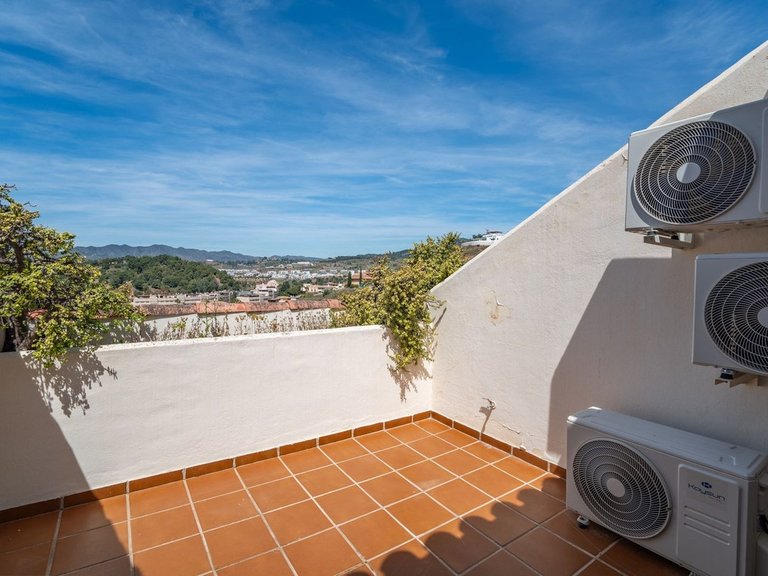 Villa for Sale in Parque Clavero, Malaga 35