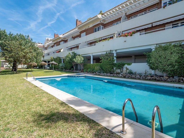 Villa for Sale in Parque Clavero, Malaga 40