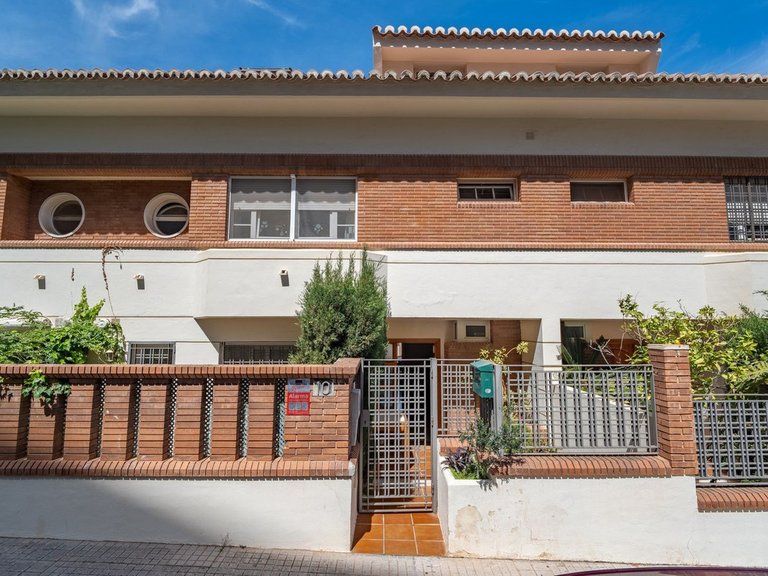 Villa for Sale in Parque Clavero, Malaga 46