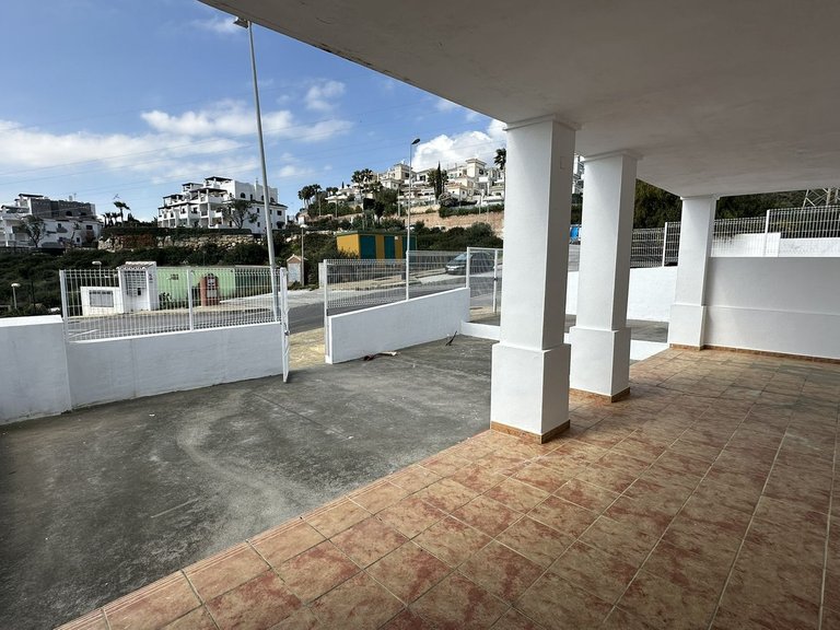 Villa for Sale in Doña Julia, Malaga 10