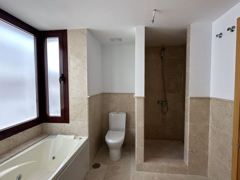 Villa for Sale in Doña Julia, Malaga 41