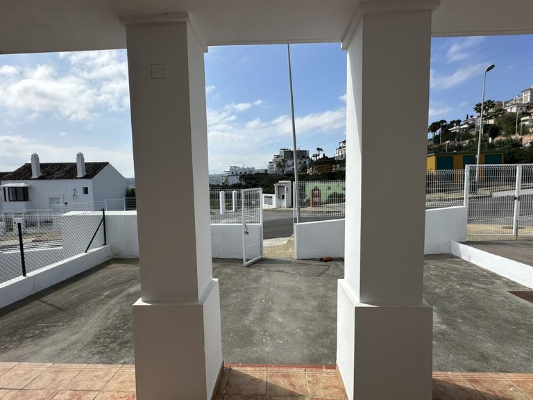 Villa for Sale in Doña Julia, Malaga 9
