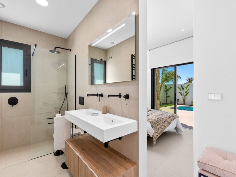 Villa for Sale in Los Alcazares, Murcia 11
