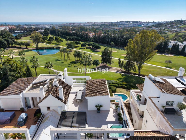 Apartment for Sale in Nueva Andalucía, Malaga 28