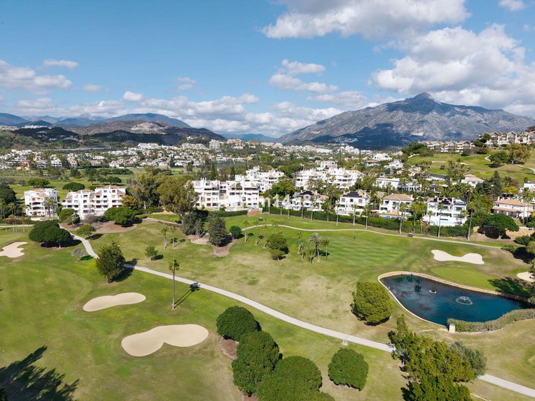 Apartment for Sale in Nueva Andalucía, Malaga 29