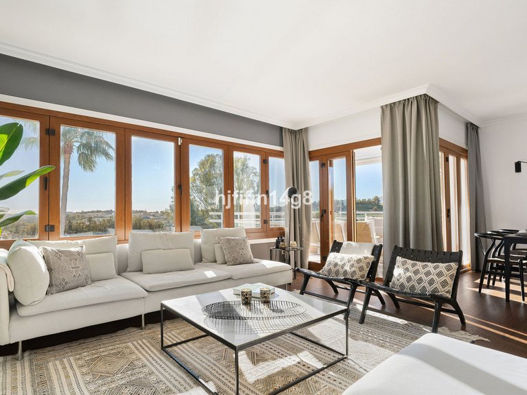 Apartment for Sale in Nueva Andalucía, Malaga 8