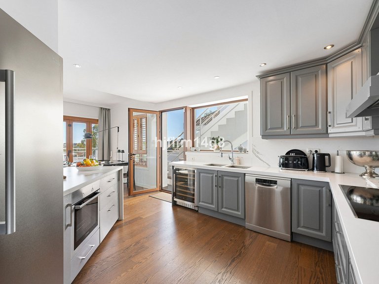Apartment for Sale in Nueva Andalucía, Malaga 9