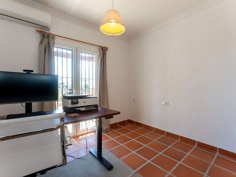 Villa for Sale in Alhaurín El Grande, Malaga 26
