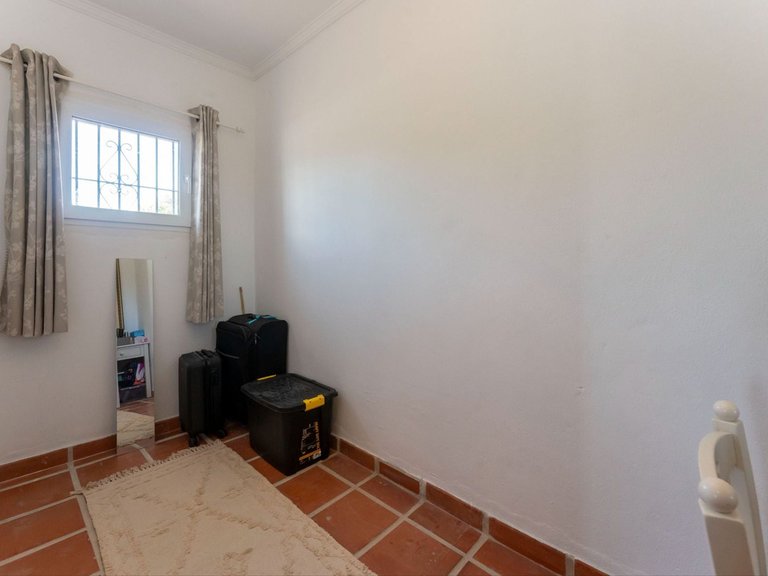 Villa for Sale in Alhaurín El Grande, Malaga 28