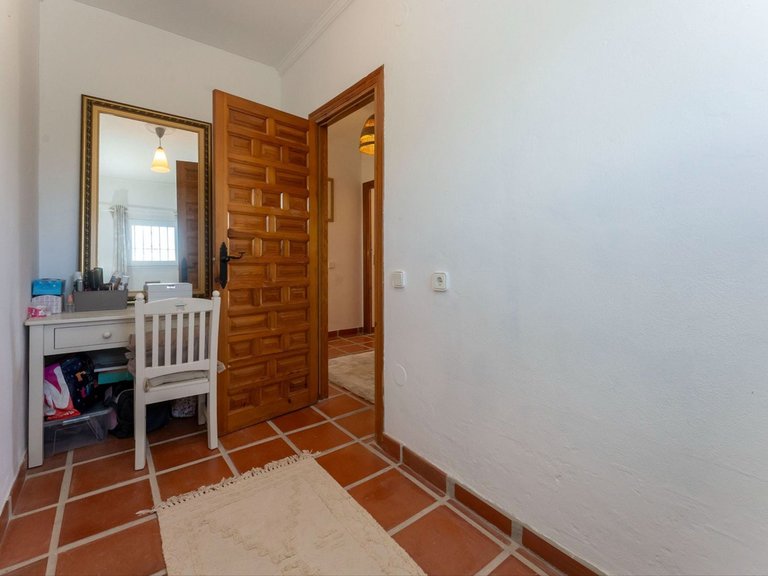 Villa for Sale in Alhaurín El Grande, Malaga 29