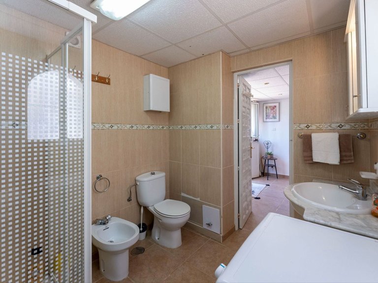 Villa for Sale in Alhaurín El Grande, Malaga 39