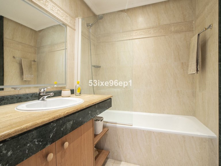 Apartment for Sale in Selwo, Malaga 23