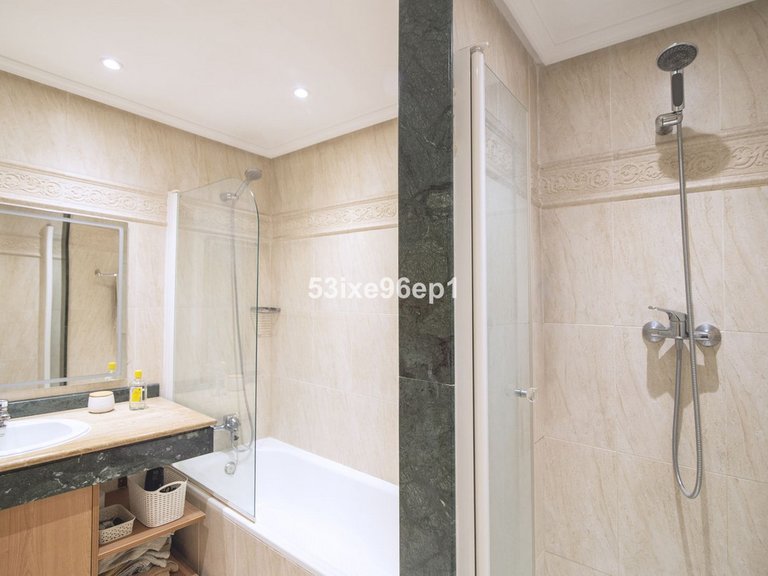 Apartment for Sale in Selwo, Malaga 24