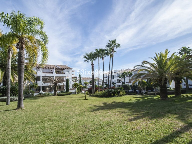 Apartment for Sale in Selwo, Malaga 38