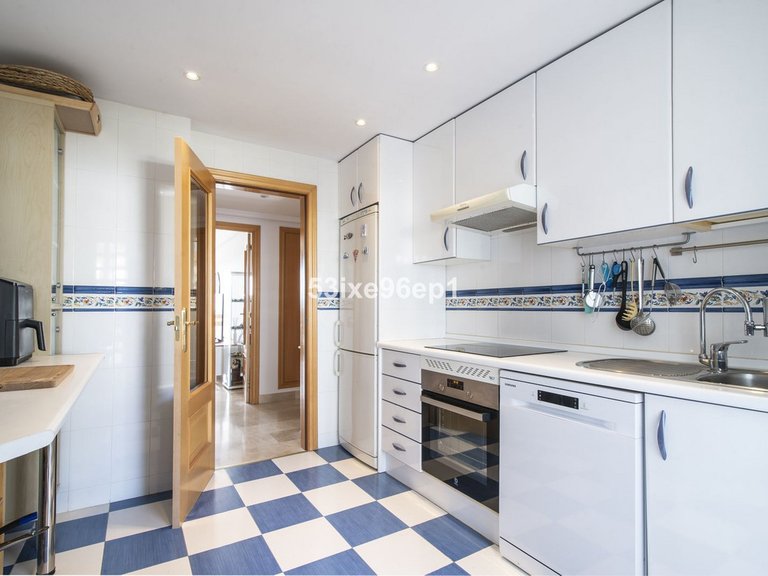 Apartment for Sale in Selwo, Malaga 7