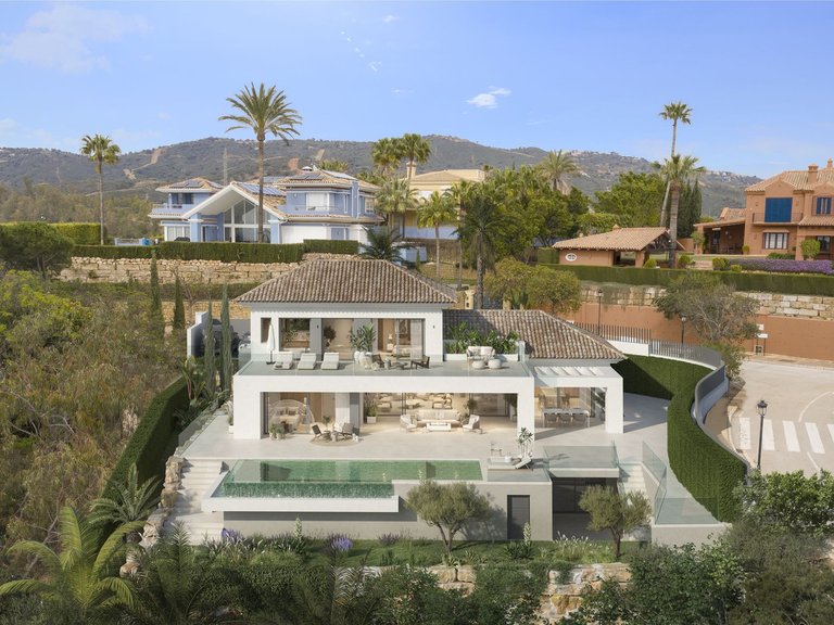 Villa for Sale in Elviria, Malaga 1