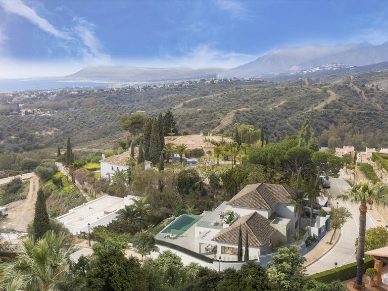 Villa for Sale in Elviria, Malaga 20
