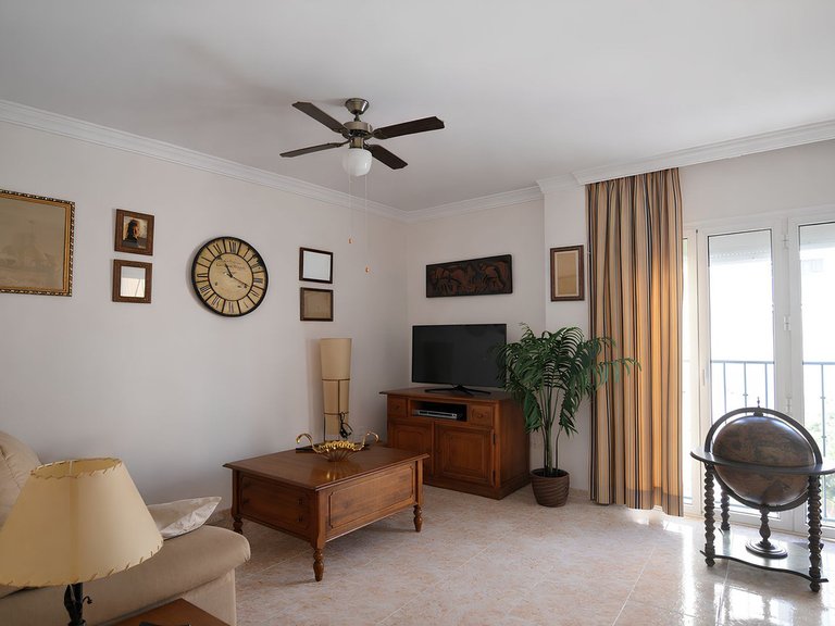 Apartment for Sale in Las Lagunas, Malaga 12