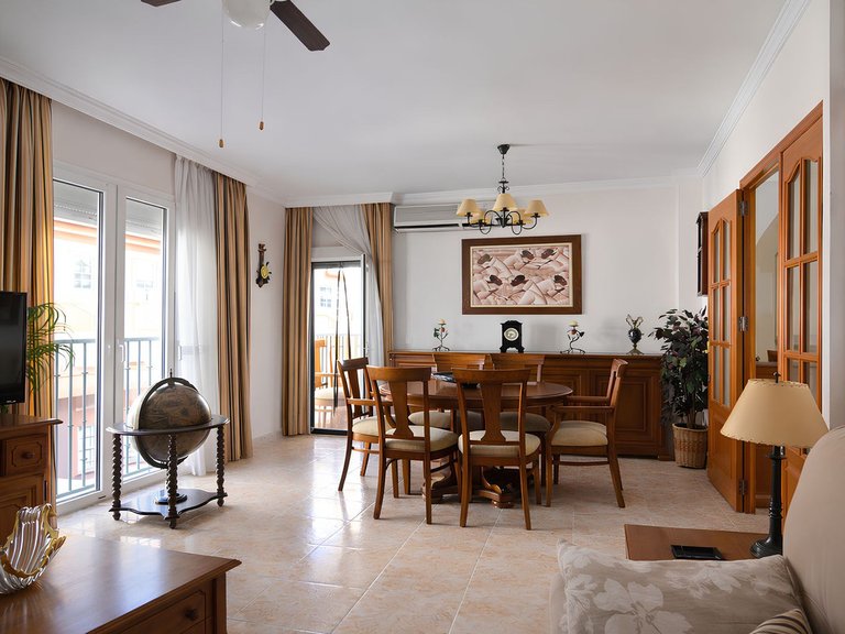 Apartment for Sale in Las Lagunas, Malaga 5