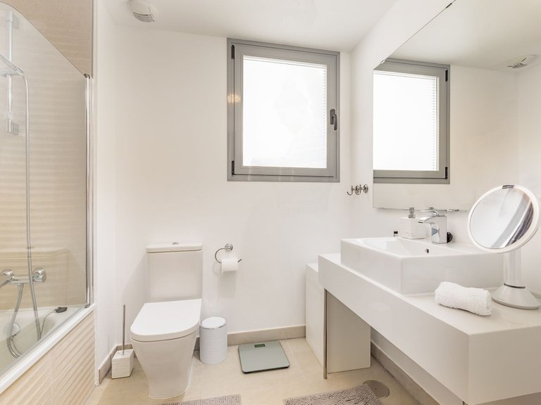 Apartment for Sale in Estepona, Malaga 10