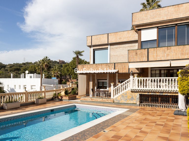 Villa for Sale in Málaga, Malaga 1