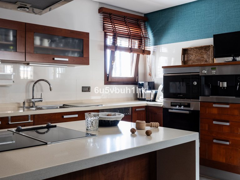 Villa for Sale in Málaga, Malaga 10
