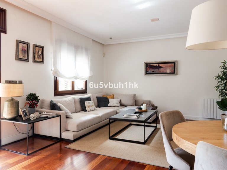 Villa for Sale in Málaga, Malaga 12