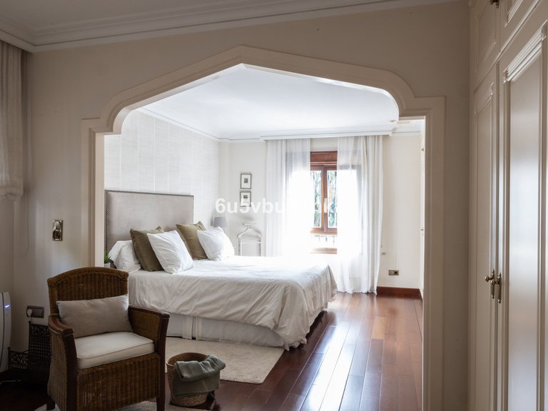 Villa for Sale in Málaga, Malaga 15