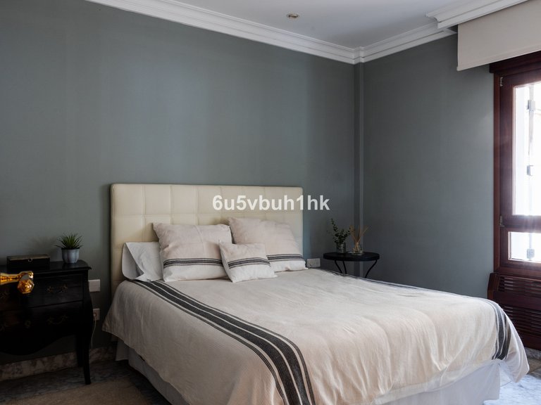 Villa for Sale in Málaga, Malaga 18