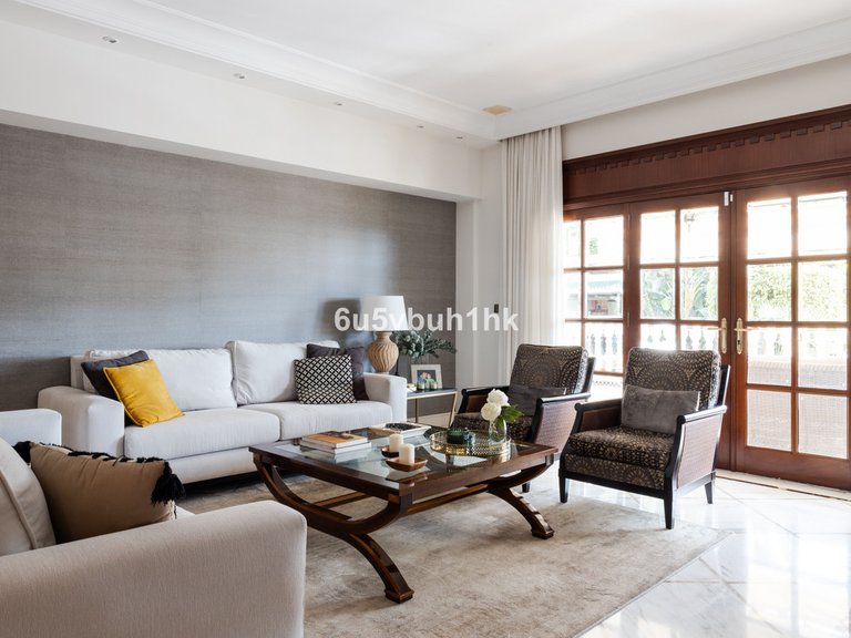 Villa for Sale in Málaga, Malaga 4