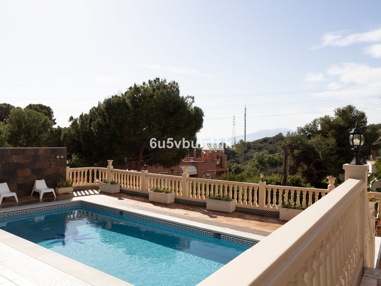 Villa for Sale in Málaga, Malaga 40