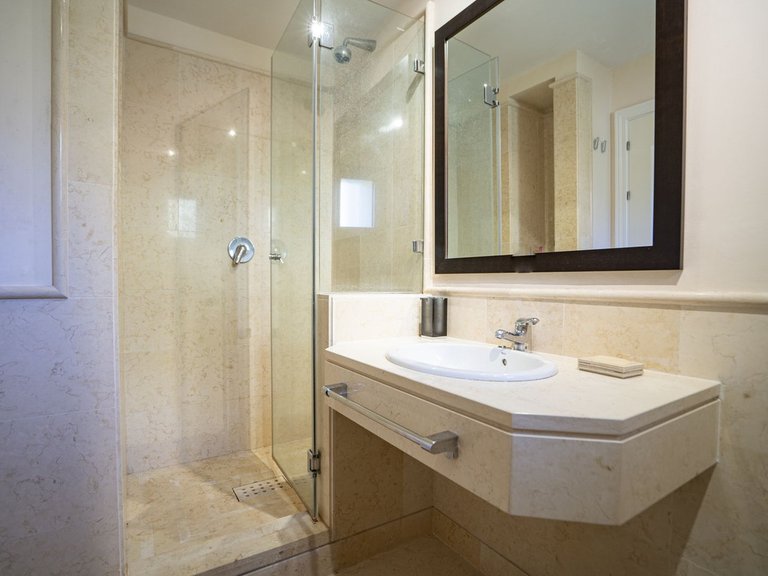 Apartment for Sale in Benahavís, Malaga 15