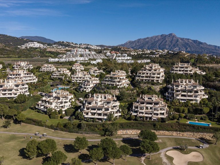 Apartment for Sale in Benahavís, Malaga 30