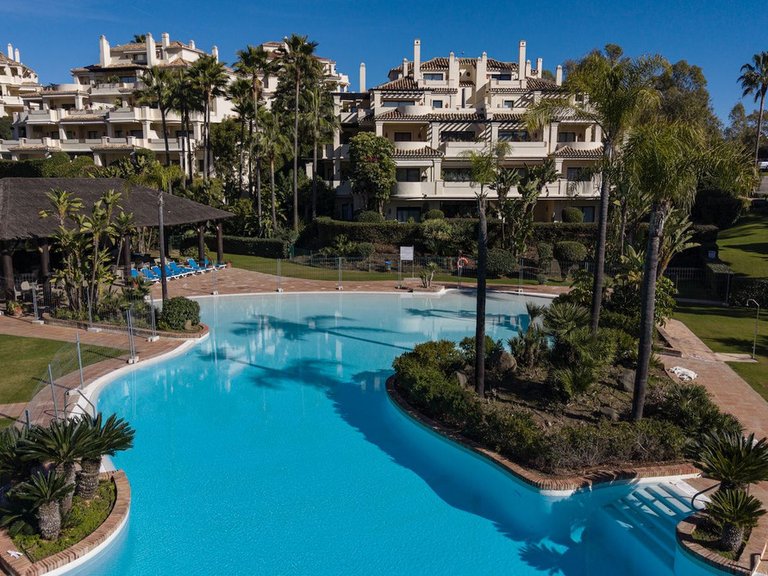 Apartment for Sale in Benahavís, Malaga 32