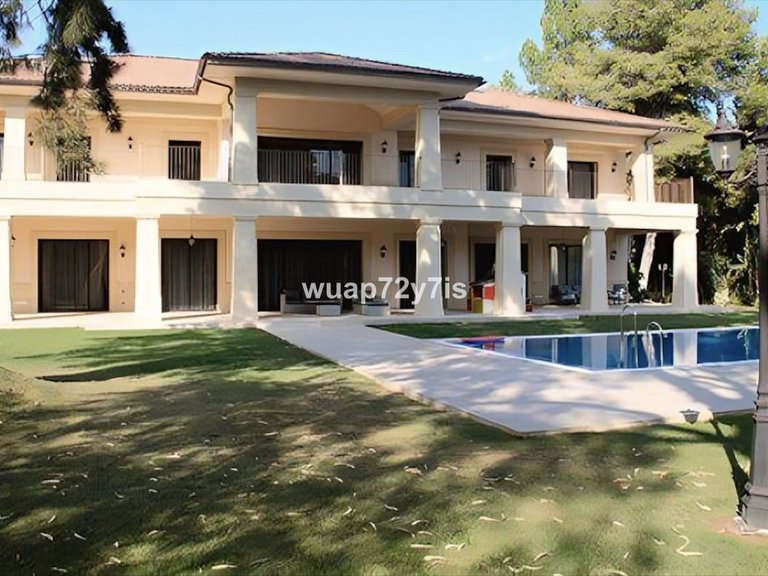 Villa for Sale in Guadalmina Baja, Malaga 18