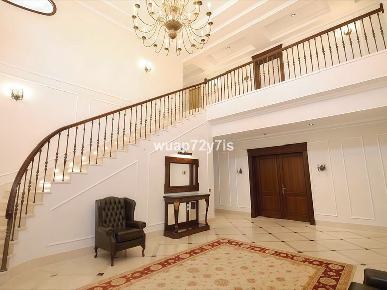Villa for Sale in Guadalmina Baja, Malaga 2