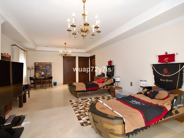 Villa for Sale in Guadalmina Baja, Malaga 8