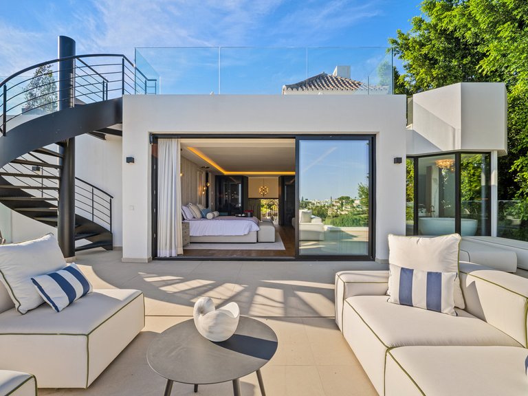 Villa for Sale in Costa del Sol Nueva Andalucía, Malaga 16