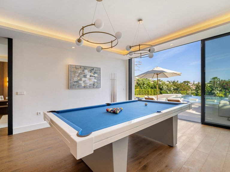 Villa for Sale in Costa del Sol Nueva Andalucía, Malaga 25