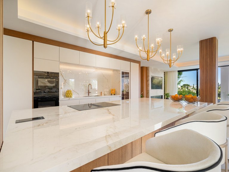 Villa for Sale in Costa del Sol Nueva Andalucía, Malaga 7