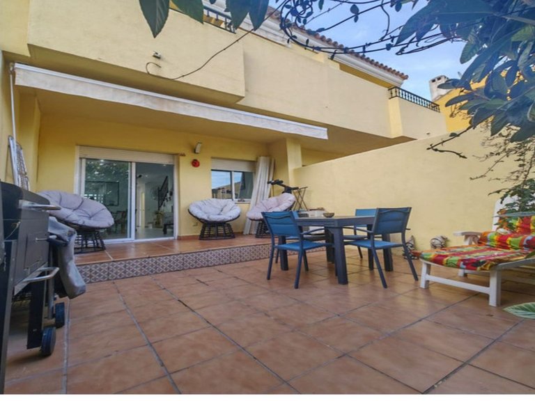 Villa for Sale in Estepona, Malaga 1