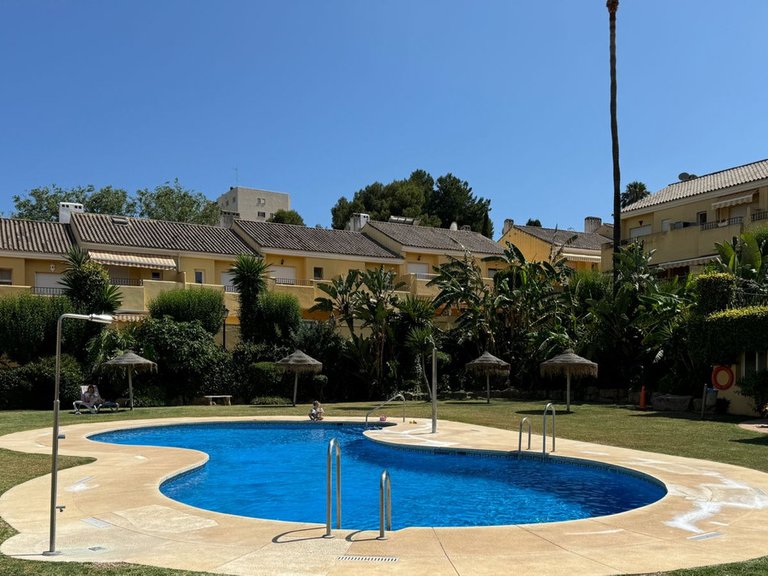 Villa for Sale in Estepona, Malaga 2