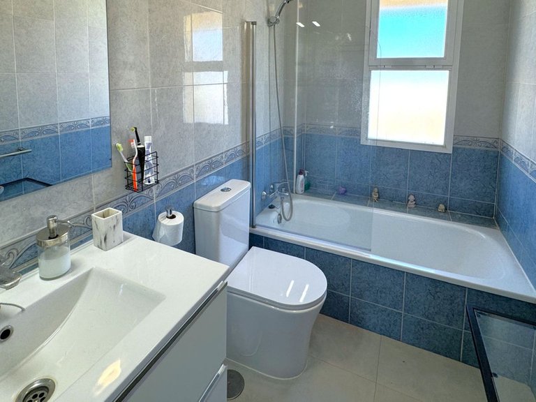 Villa for Sale in Estepona, Malaga 8