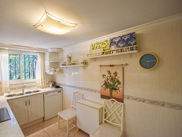 Villa for Sale in Cabopino, Malaga 11