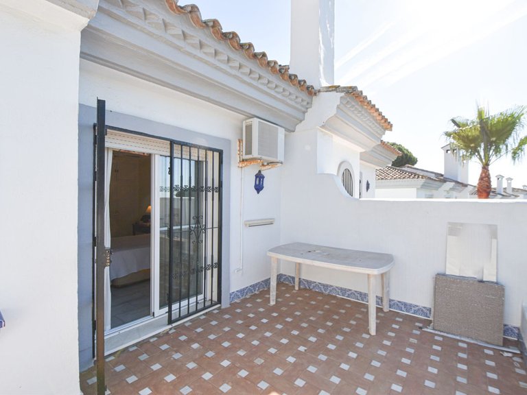 Villa for Sale in Cabopino, Malaga 15