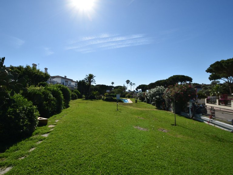Villa for Sale in Cabopino, Malaga 25