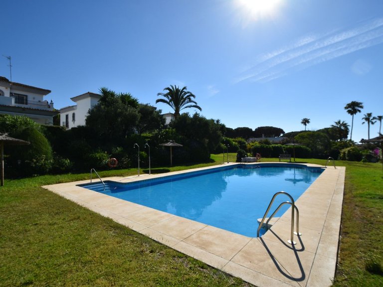 Villa for Sale in Cabopino, Malaga 28