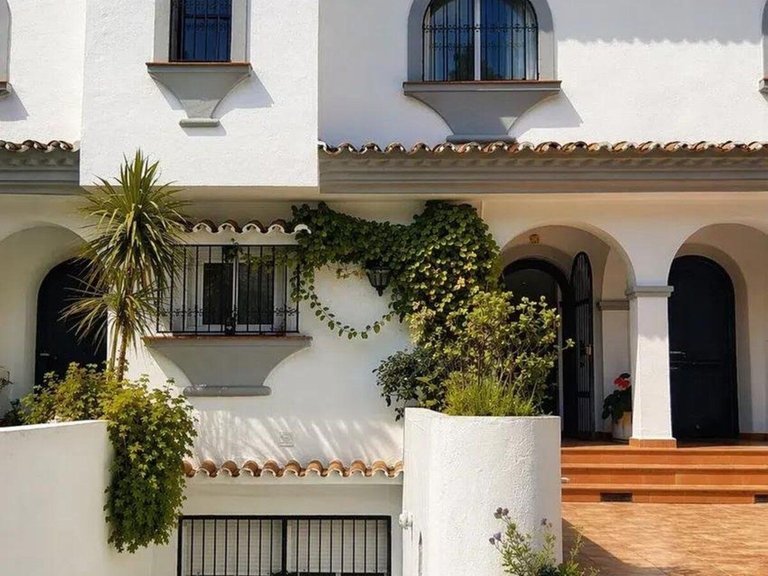 Villa for Sale in Cabopino, Malaga 29