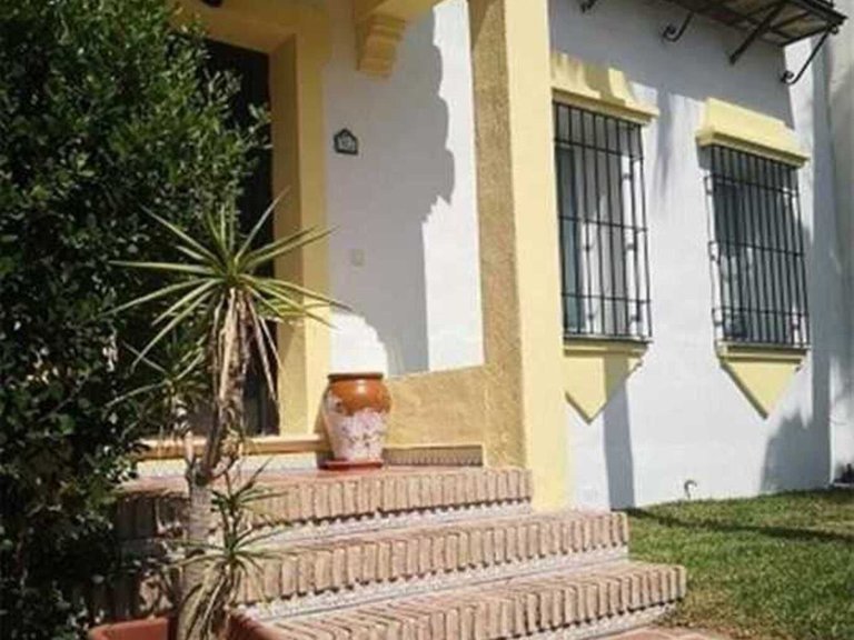 Villa for Sale in Istán, Malaga 1