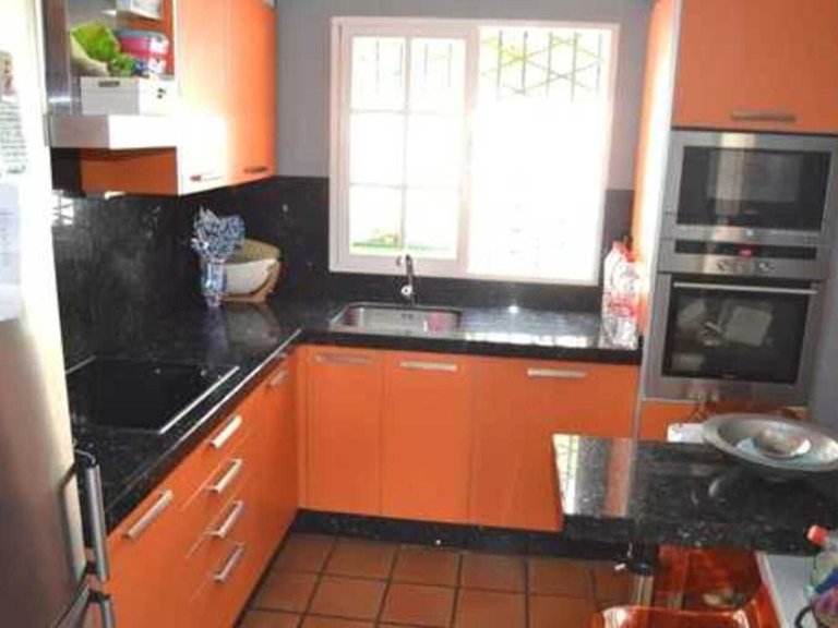 Villa for Sale in Istán, Malaga 5